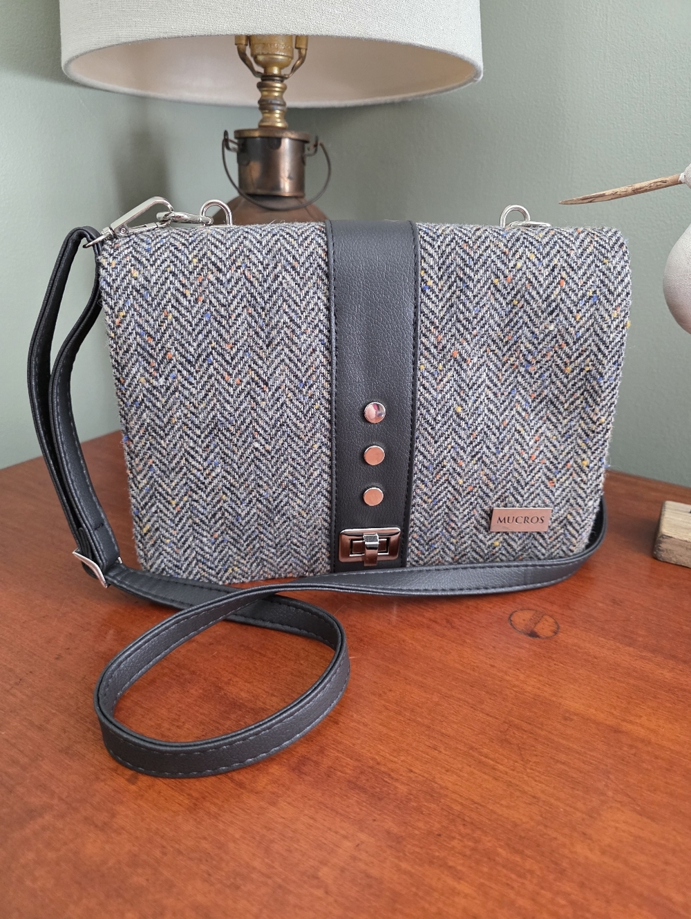 Mucros Weavers Fiona Herringbone Wool Tweed Crossbody Bag Gray Black